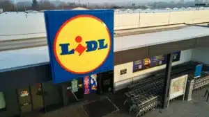 Je suis caissier chez Lidl, voici combien je gagne par mois