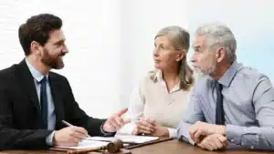 Je suis notaire, voici l’âge idéal pour transférer son bien immobilier à ses enfants et éviter les frais de succession