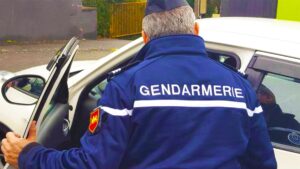 La Gendarmerie alerte : Cette nouvelle arnaque populaire est redoutable, les bijoux et les clés de voitures sont ciblés en priorité