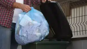 Poubelle : tous les Français font cette erreur et elle peut vous couter jusqu’à 750 euros d’amende