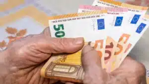 « J’ai touché le RSA toute ma vie sans jamais travailler, voici le montant de ma retraite en 2026 »